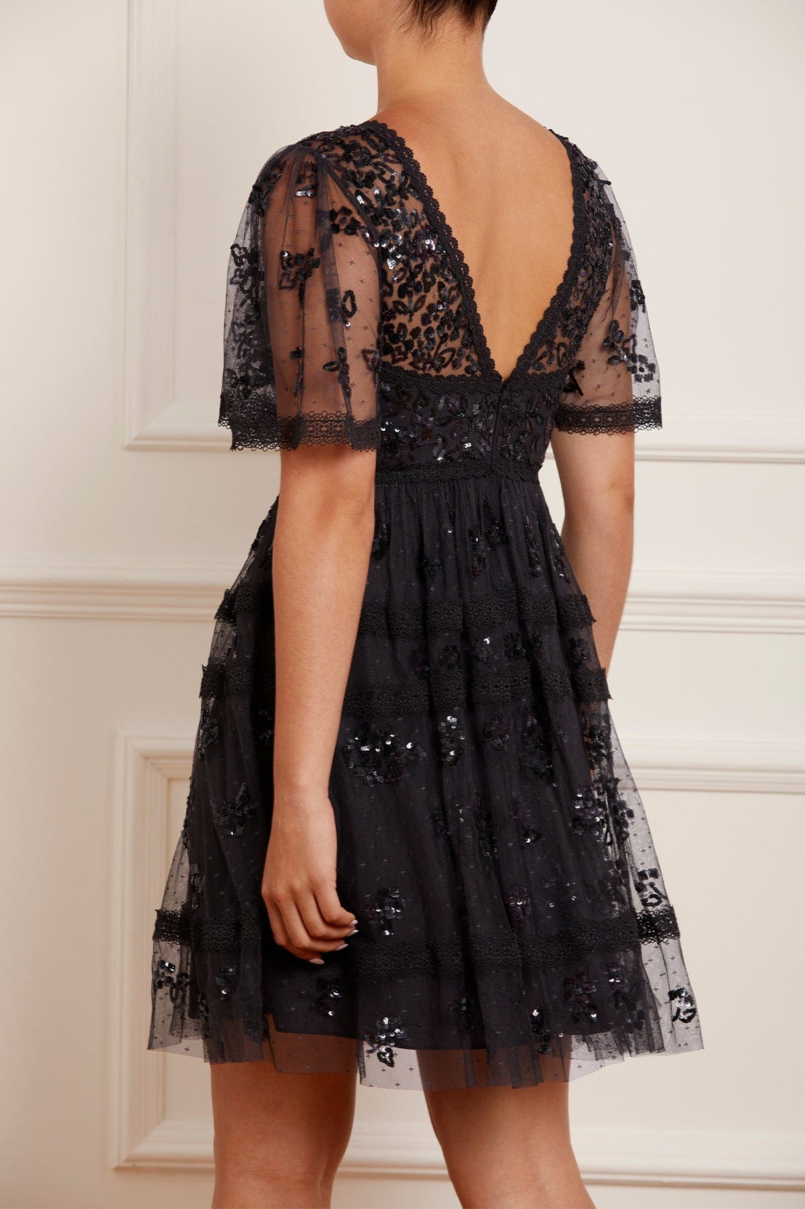 Insatisfactorio tijeras Realizable Shimmer Primrose Mini Dress – Black | Needle & Thread